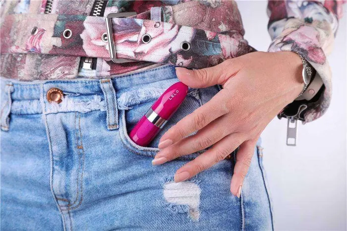 Lelo Vibrators Lelo MIA 2 Waterproof USBlipstick Vibe