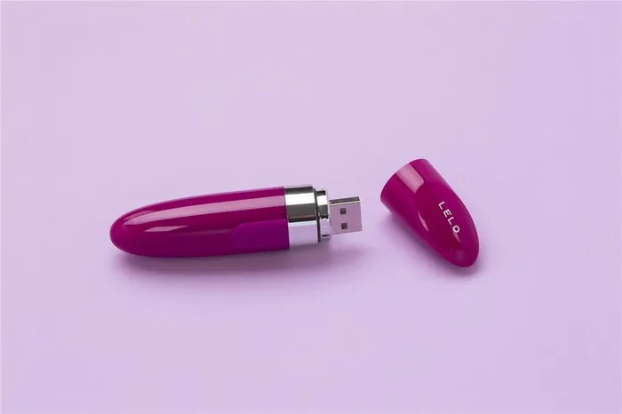 Lelo Vibrators Lelo MIA 2 Waterproof USBlipstick Vibe