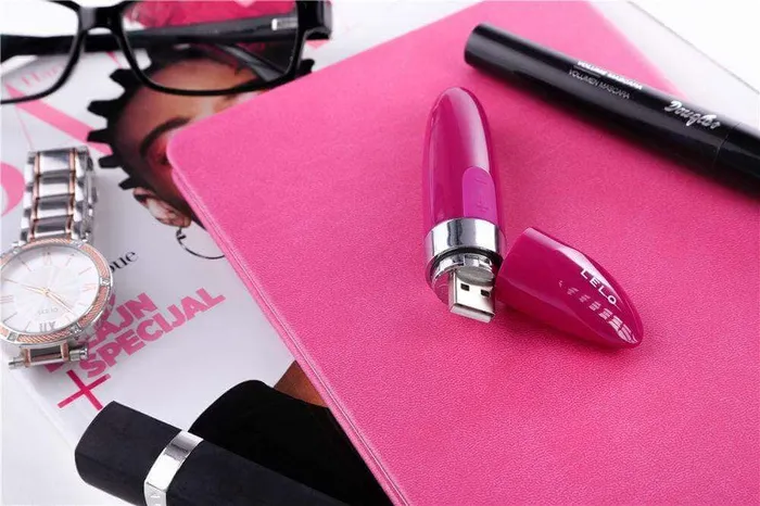 Lelo Vibrators Lelo MIA 2 Waterproof USBlipstick Vibe
