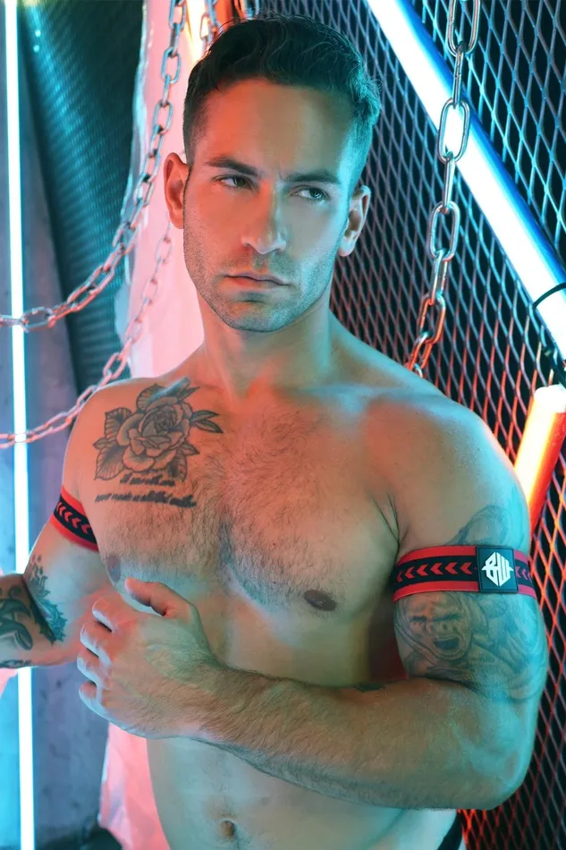 Breedwell Daddys Favorite Armbands Red Vibrators