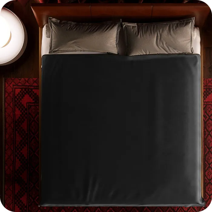 Liberator Vibrators Fascinator Throw King in Black