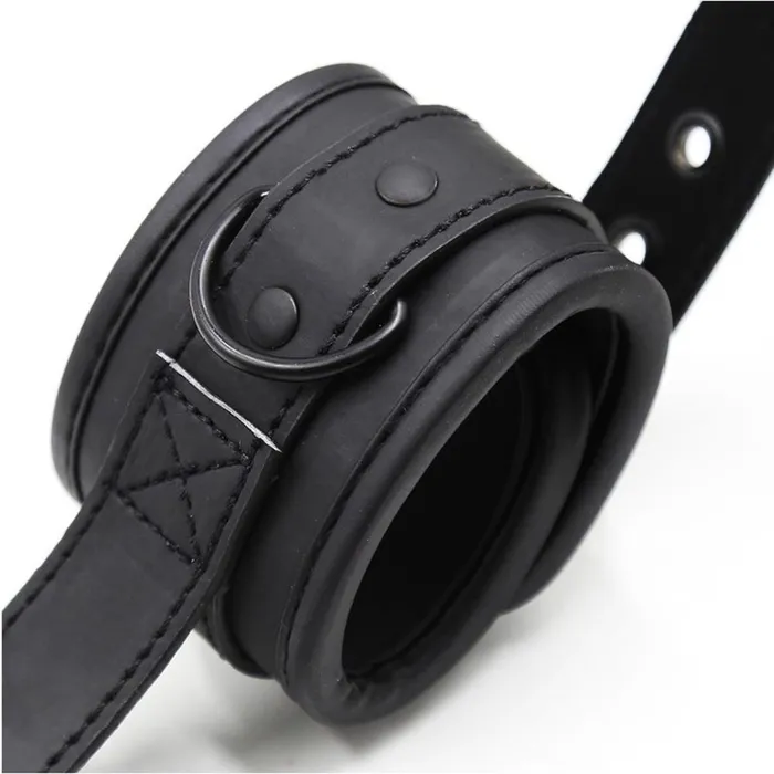 Restraints Kinky Puppy Black Wrist Cuffs with a Pull Handle